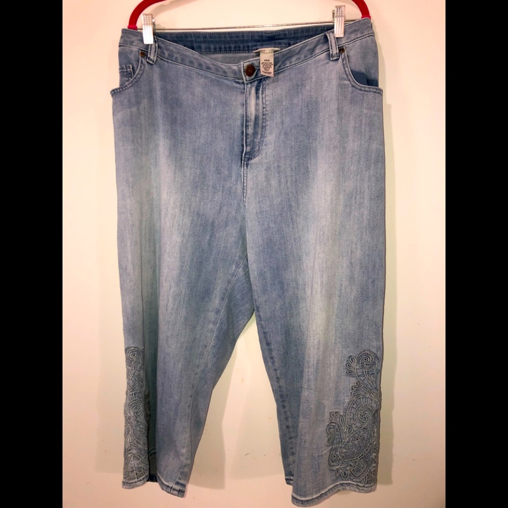 Cropped embellished jeans